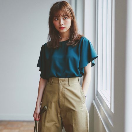 シックなカラーなら秋も使える 秋まで長く使える優秀服 Happy Plus Voice