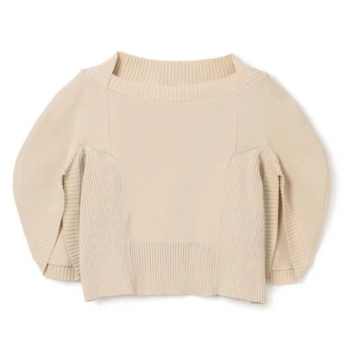 AKIRANAKASlit sleeves crop knit pullover￥42,900