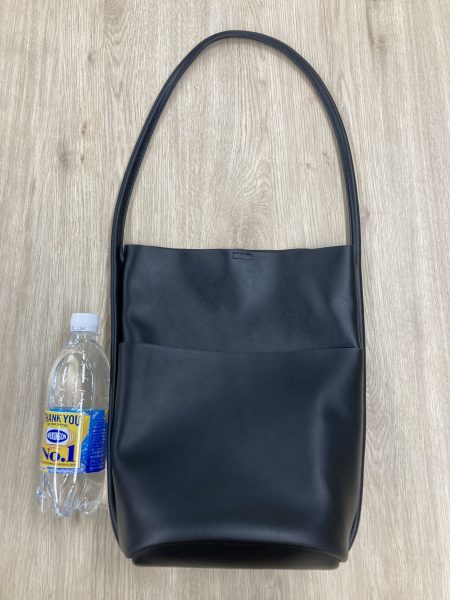 通勤に使えるコスパBAG♪マージュールの「A4 SHOULDER BAG」【40代ファッション】