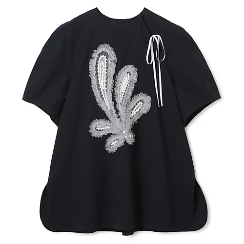 TELMA

Embroidered Tops

￥69,300