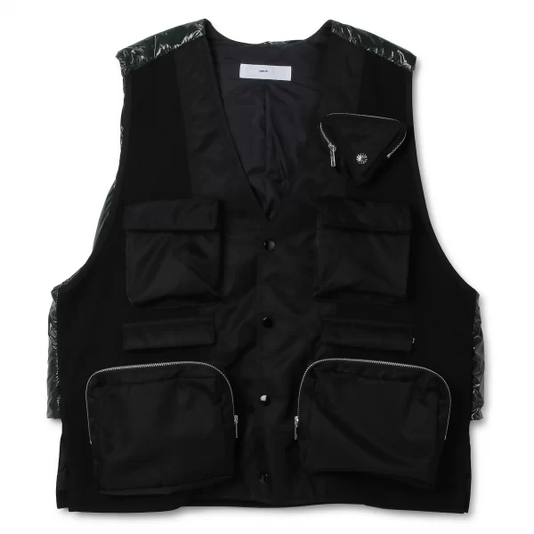 TOGA VIRILIS
Coating taffeta vest
¥97,900