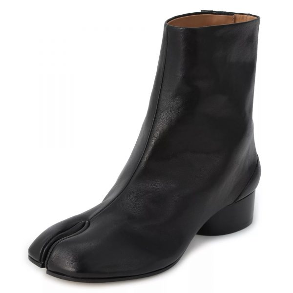 MAISON MARGIELA

TABI BOOTS H30

￥189,200