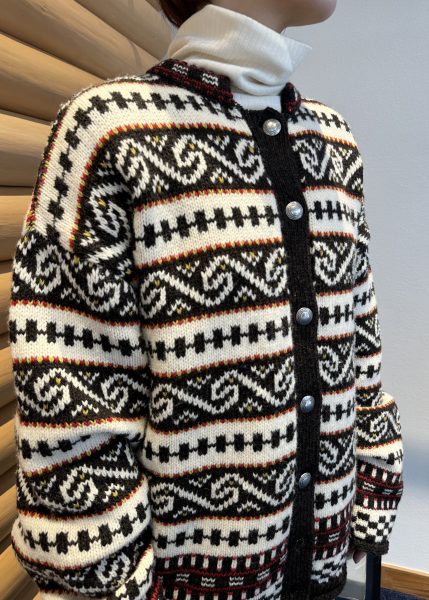 ShinzoneFAIR ISLE KNIT CARDIGAN￥50,600ShinzoneHIGH NECK RIB￥11,000