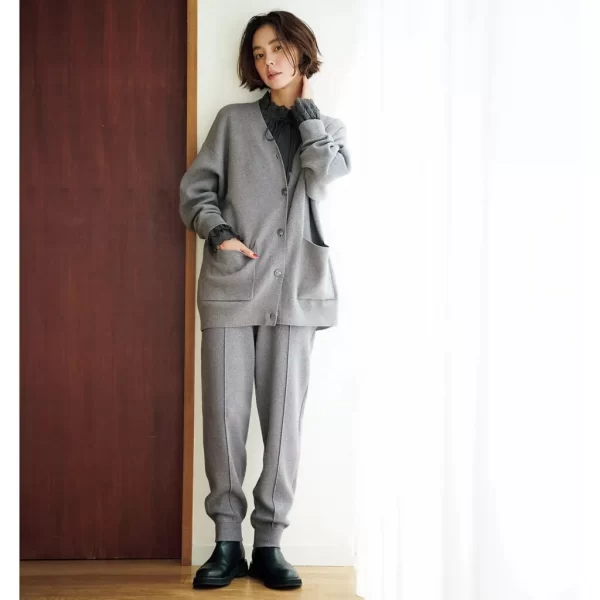 12closet
【福田麻琴さんコラボ】【洗える】コットンカシミヤVネックカーディガン
￥19,800