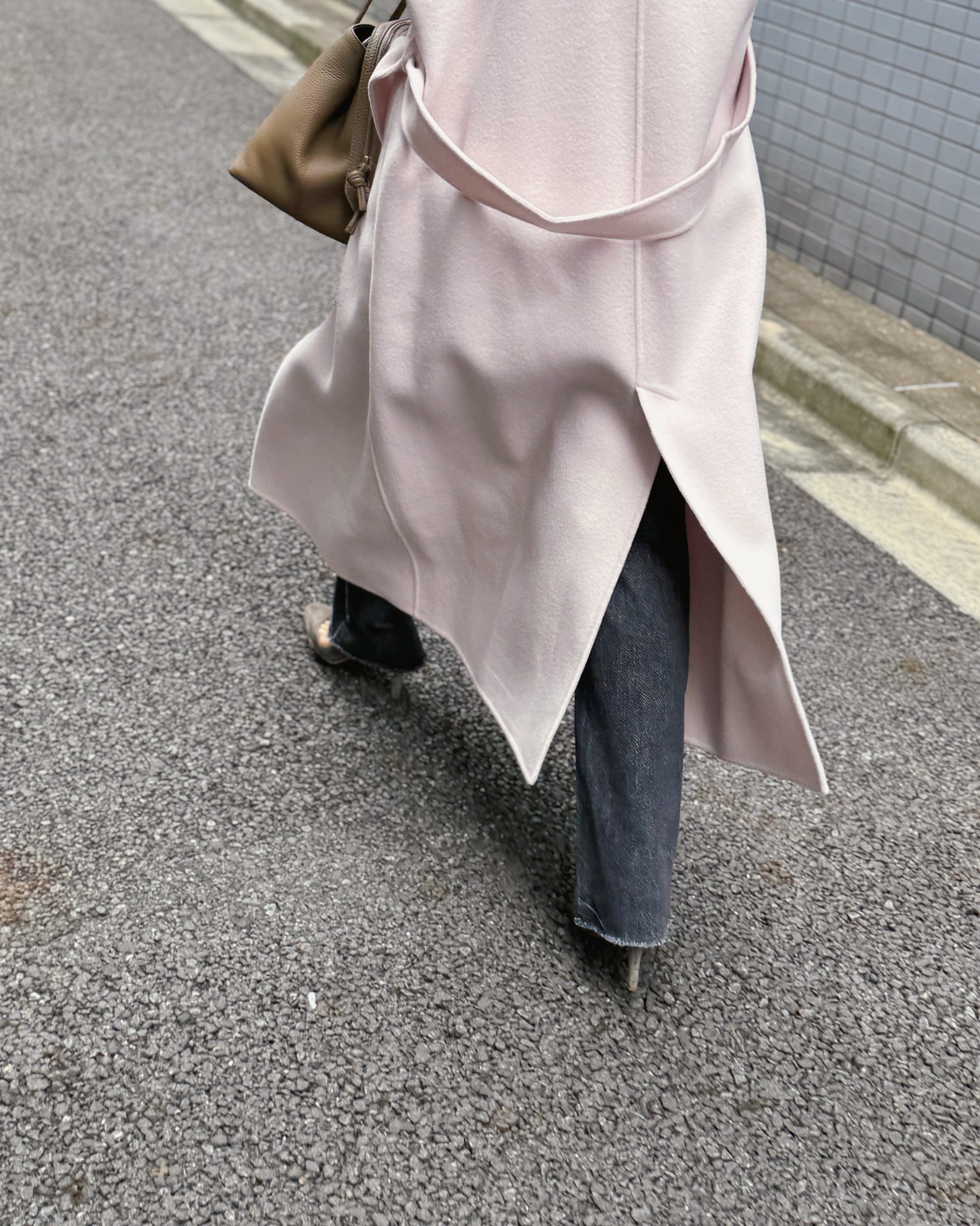 軽くて暖かいだけじゃない！着映えもかなう名品アウター｜M7days【40代ファッション】