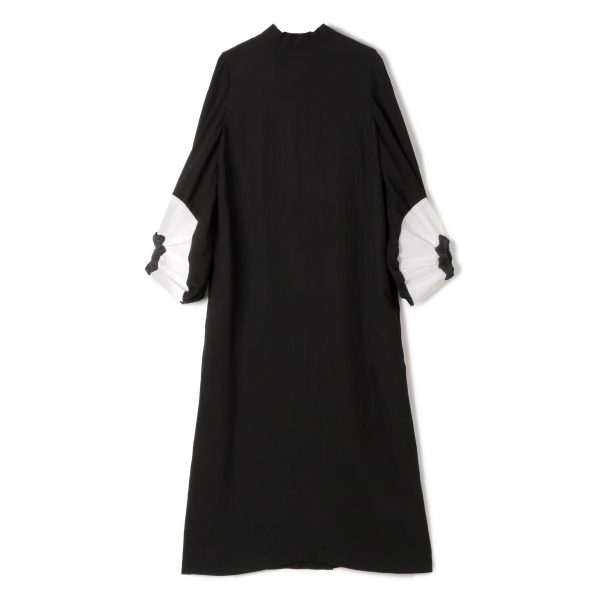 TOGA PULLAAcetate twill pleats dress￥69,300