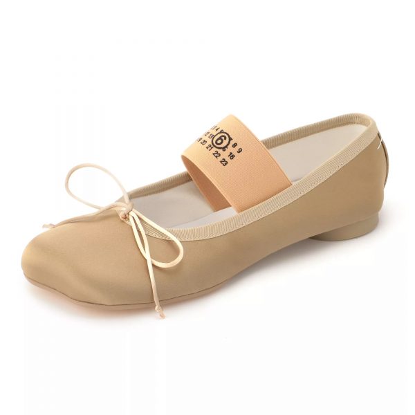 MM6 MAISON MARGIELA

BALLET SHOE

￥92,400