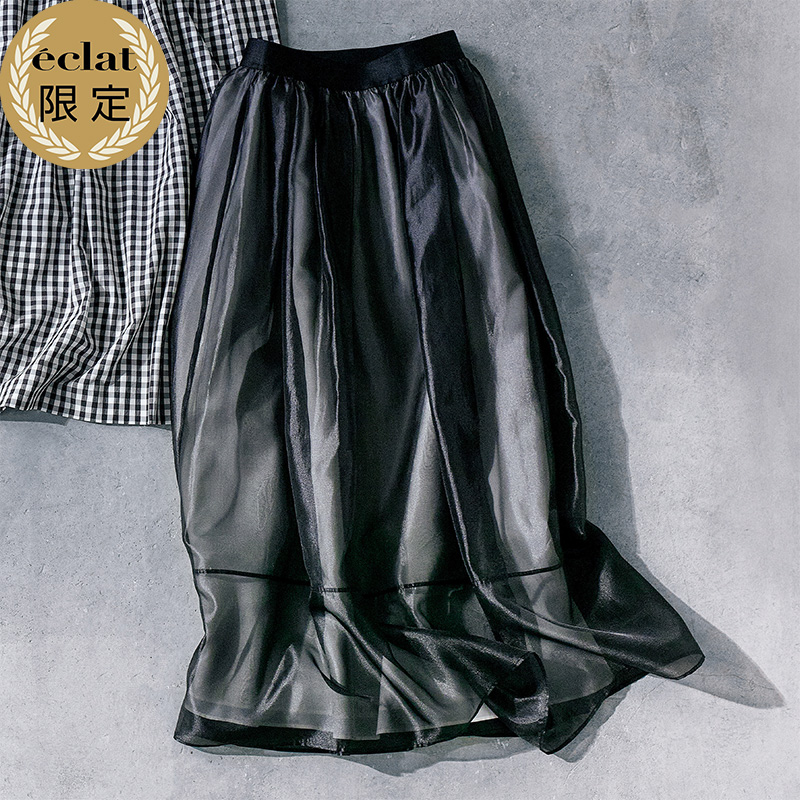 エクラ 華組ふたりが、エクラプレミアム厳選のアイテムを試着 éclat2025年6月号特集