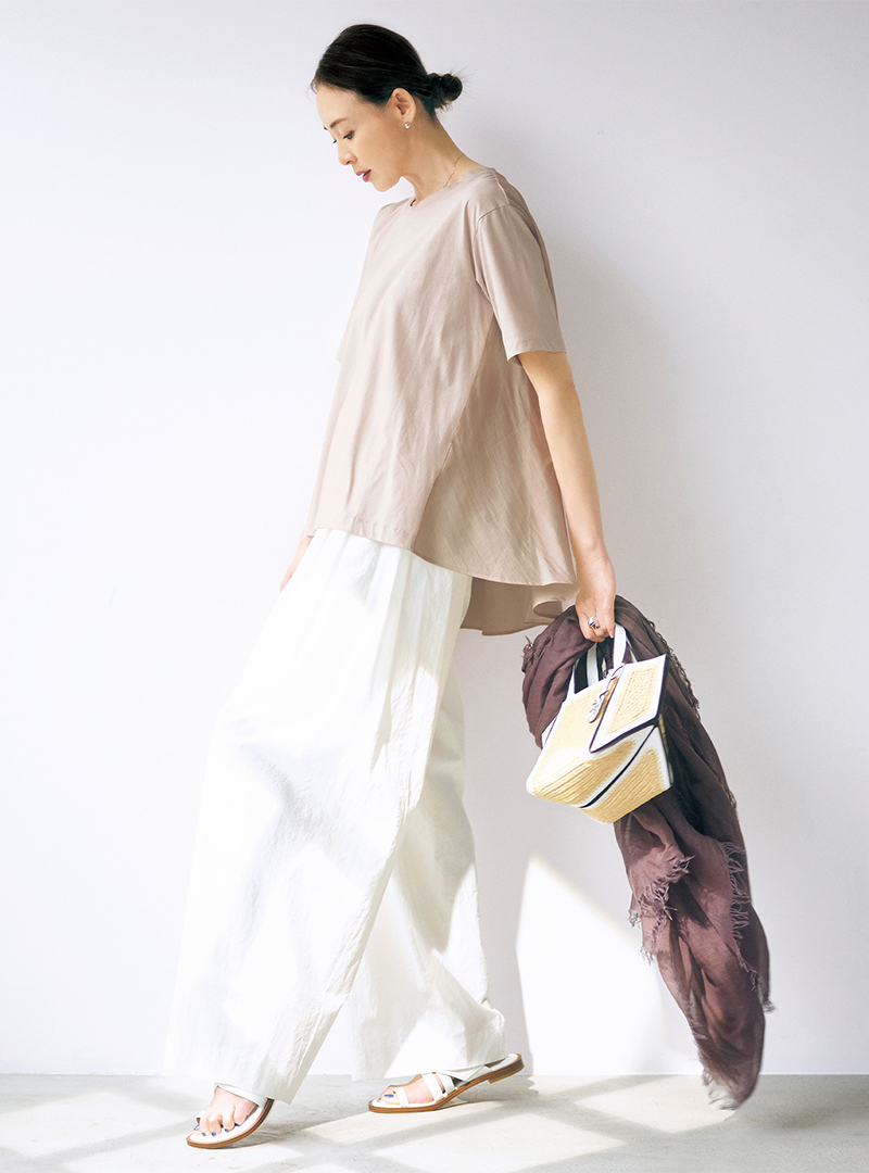 【50代　ファッション】涼感ラグジュアリーな「夏の快適ワードローブ」 éclat2025年7・8月合併号特集