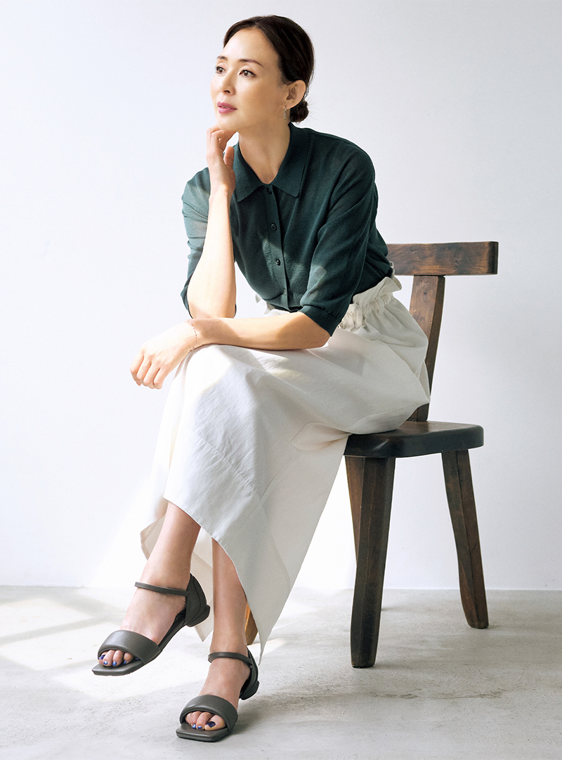 【50代　ファッション】涼感ラグジュアリーな「夏の快適ワードローブ」 éclat2025年7・8月合併号特集