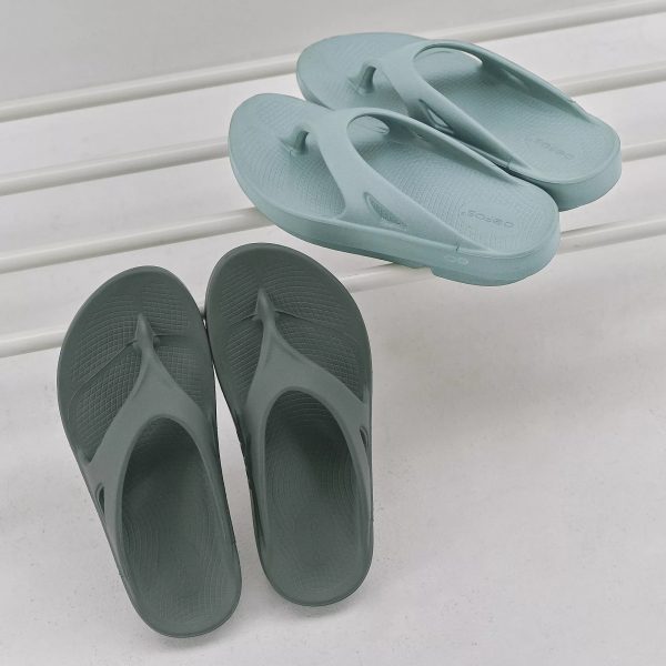 OOFOS
OOriginal（リカバリーサンダル）
￥8,580