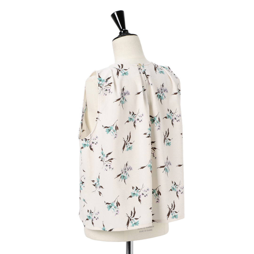 エムセブンデイズのフラワープリント ノースリーブブラウスサブカット