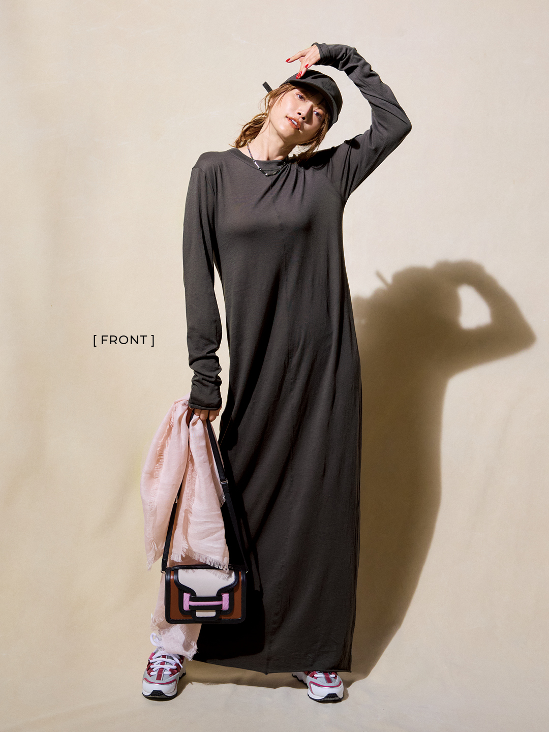 アンスクリアのコットンカシミア ナンバリングドレスコーデ3