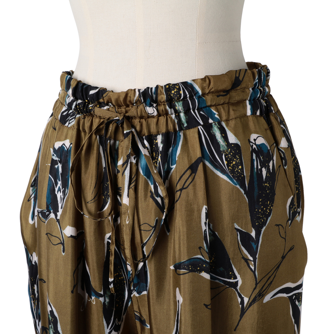 サクラのフラワープリントパンツサブカット