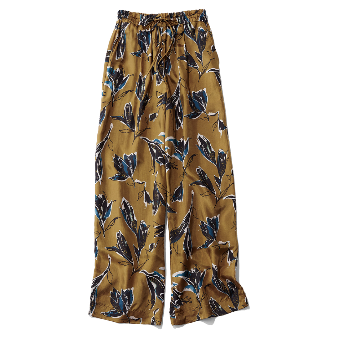 サクラのフラワープリントパンツ