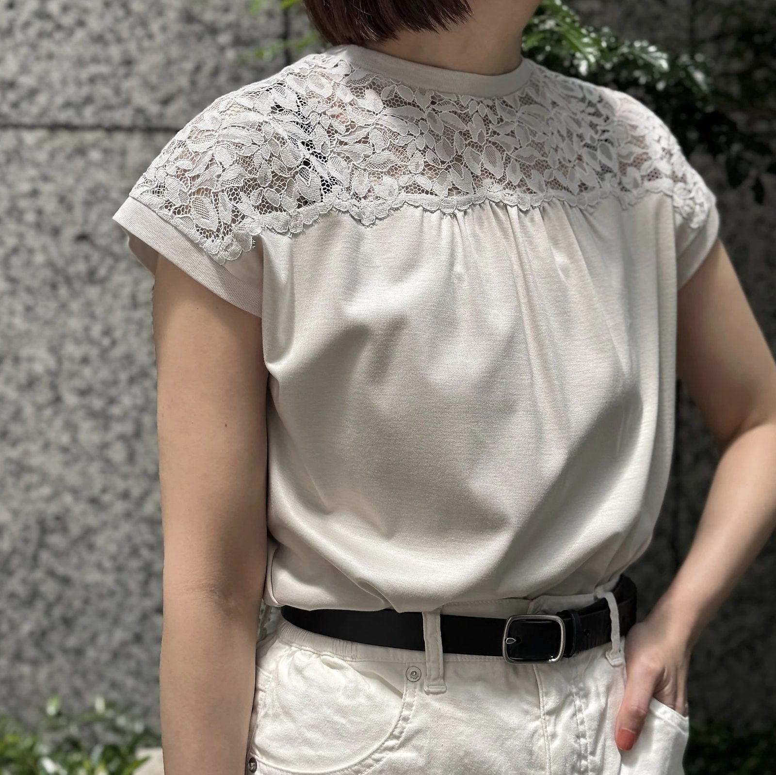 【50代夏トップス】甘すぎない“大人のレース”が上品！装い華やぐエクラ別注レーストップス