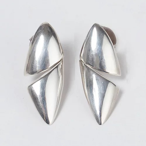 JOAQUIN BERAOピアス TOKYO （トーキョー）￥56,100