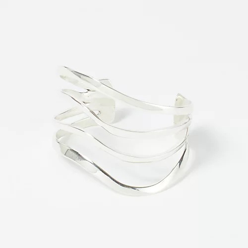 OAQUIN BERAOLINEA／シルバーバングル￥129,800