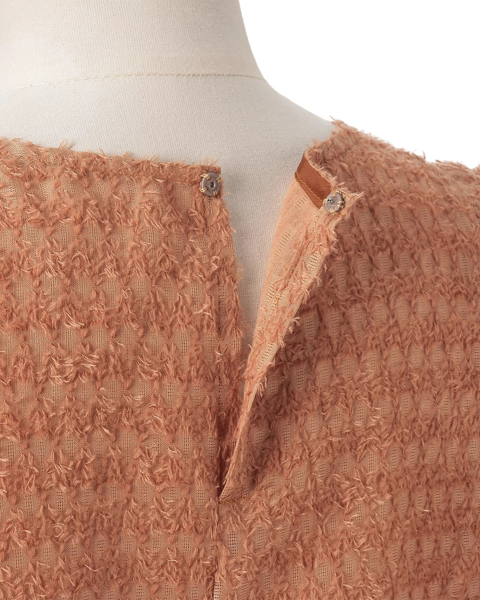 晩夏のマンネリを打破！M7days×tomomiyuさんコラボの主役級ワンピ＆トップス【M7days・40代ファッション】