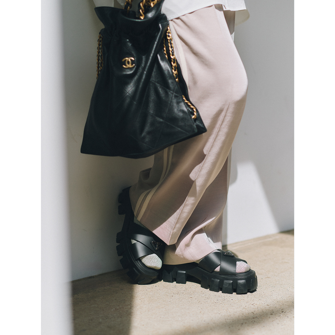 サードマガジンの【Marisol別注】オーガンジー袖カットソーコーデ2