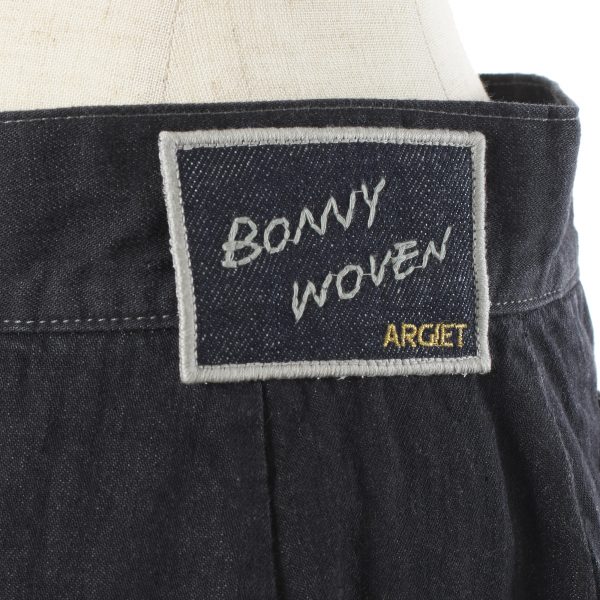 富岡佳子さんとのコラボレーションに注目！BONNY WOVENのデニムマリンスカート
