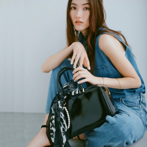 大容量なのにコーデに効く旬BAG