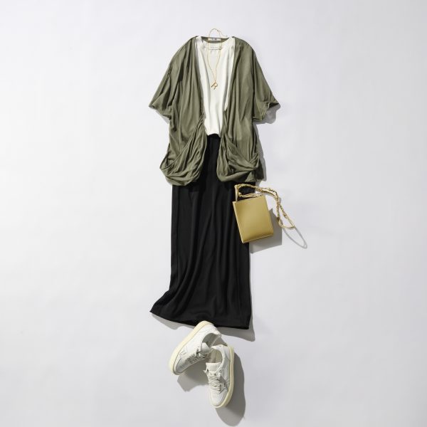 【残暑～秋・50代コーデ】黒ロングスカートで叶える上品＆楽ちんスタイル6選