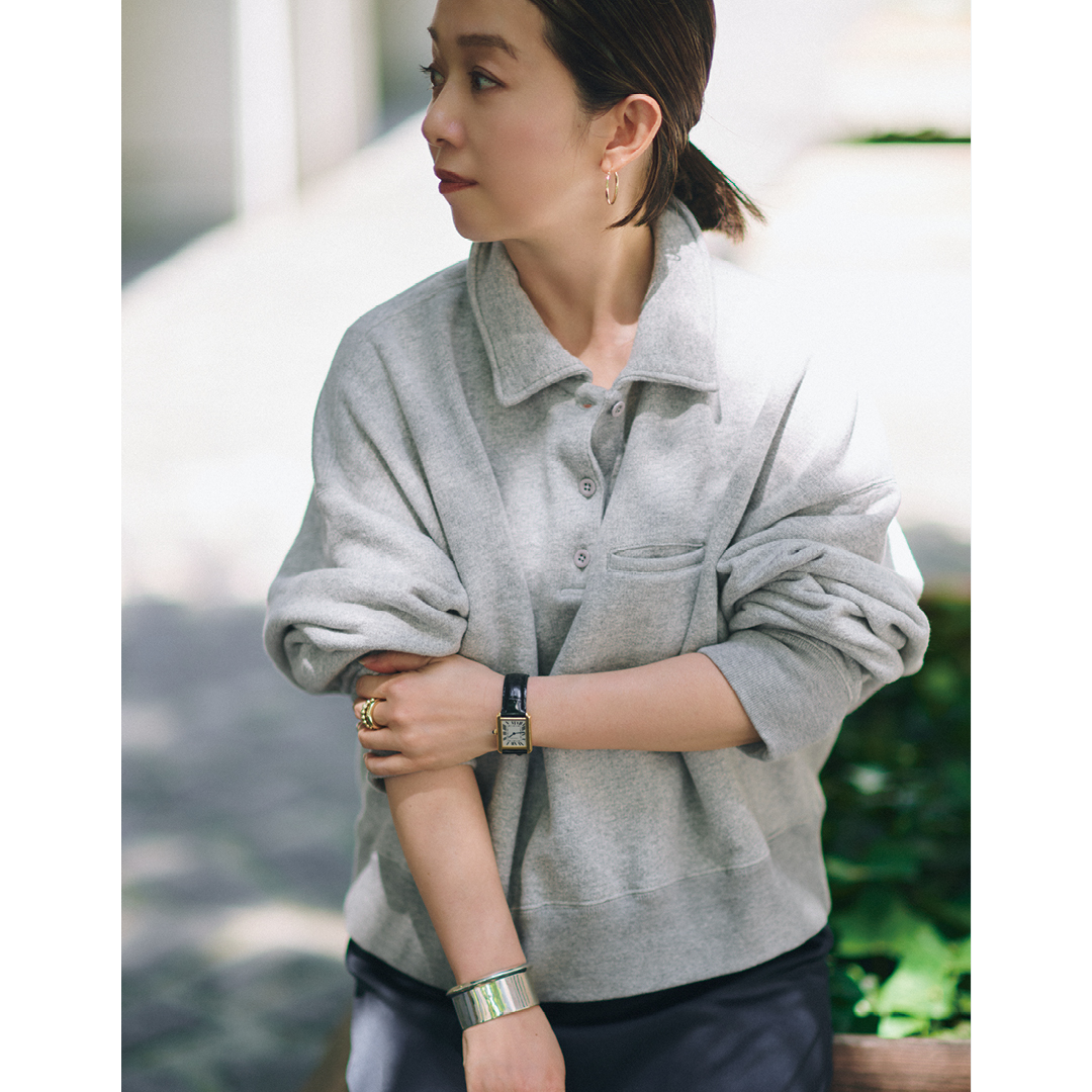 ブリルの【Marisol別注】サテンドローストリングスカートコーデ2