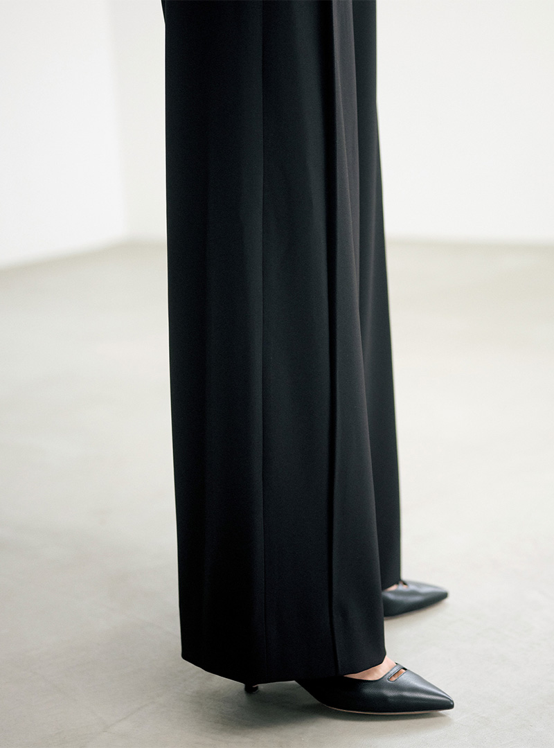 エクラプレミアム発！優美なセミワイドパンツ誕生 éclat2025年10月号特集