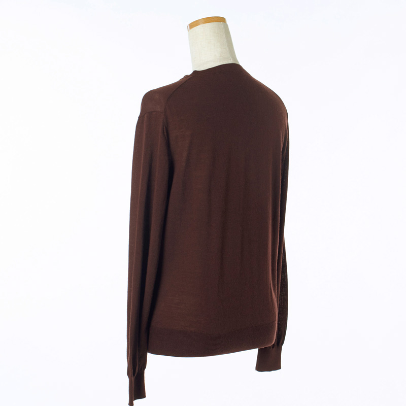 50代秋コーデ決定版！頼れる着映えトップス6選 éclat2025年10月号特集