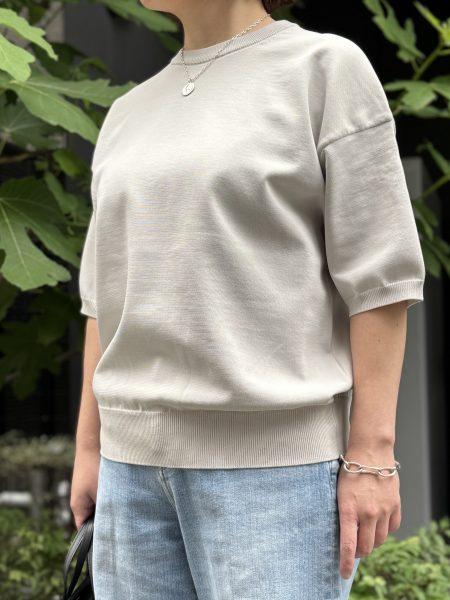 SLOANE×eclat
スローン
【別注】リラクシープルオーバー
￥30,800（税込）→　40％OFF¥18,480（税込）
カラー：ライトグレー、ネイビー