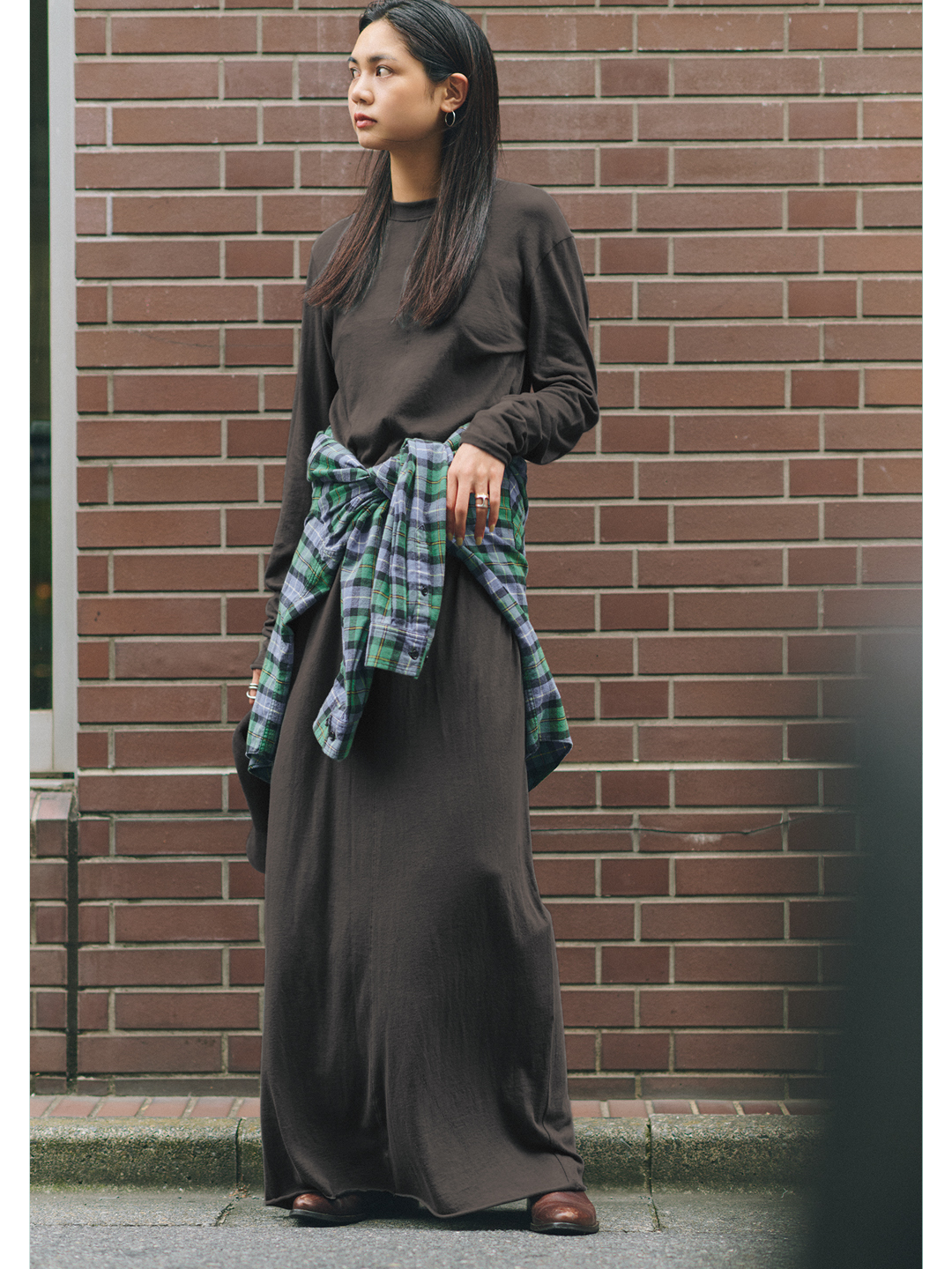 アンスクリアのコットンカシミヤナンバリングドレスコーデ