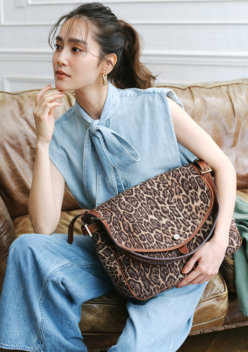 大容量なのにコーデに効く旬BAG