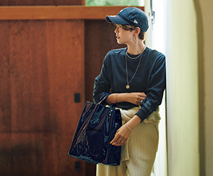 ＼YOUTUBE公開中！／最新コラボ＆セレクトアイテム登場「五明祐子さんの『旅』に連れていきたい愛着ワードローブ」