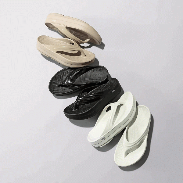 OOFOS
リカバリーサンダル（厚底）／OOmega
￥12,980