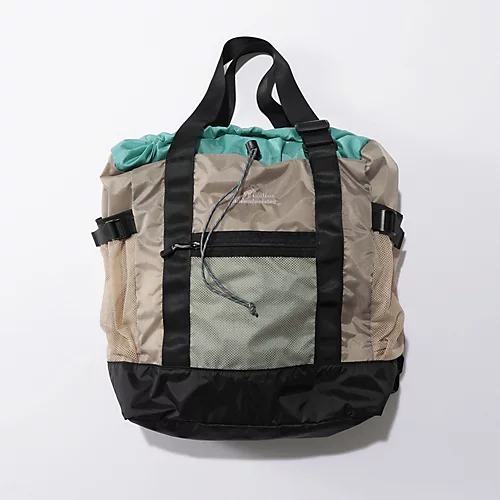 大容量なのにコーデに効く旬BAG