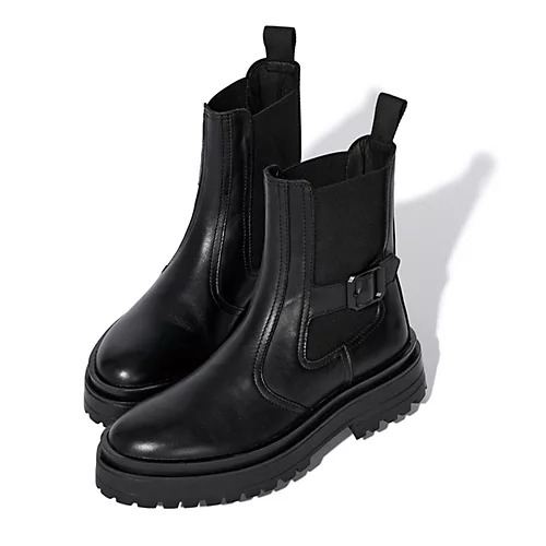 20~25度、26~30度、どちらも対応！端境期のキーアイテム“気温別”着こなしアイデア