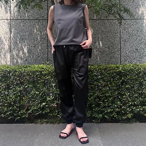 KATHARINE HAMNETT×eclat
【別注】サテンジョガーパンツ
￥29,700