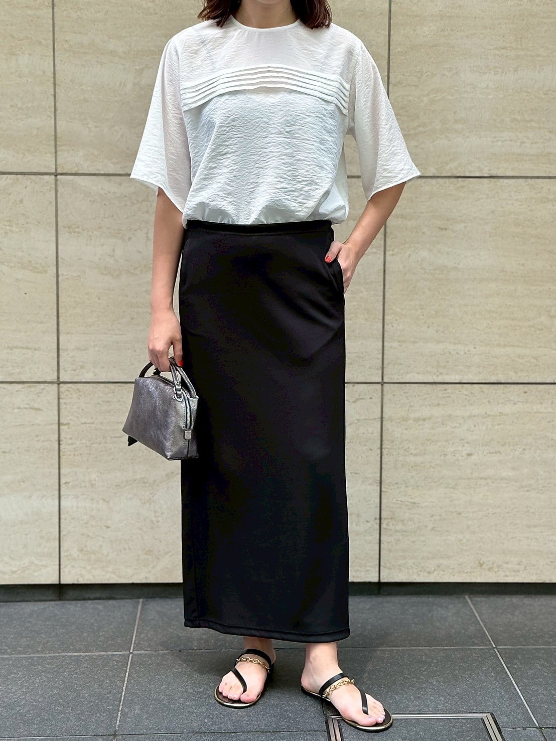 一枚で華やか。大人の夏スタイルを刷新するブラウス 【50代ファッション・E by eclat】