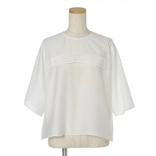 E by eclatシアーピンタックTブラウス￥15,40