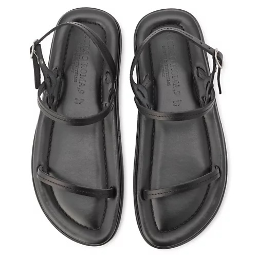 CORSO ROMA，9
レザーサンダル
￥18,700 