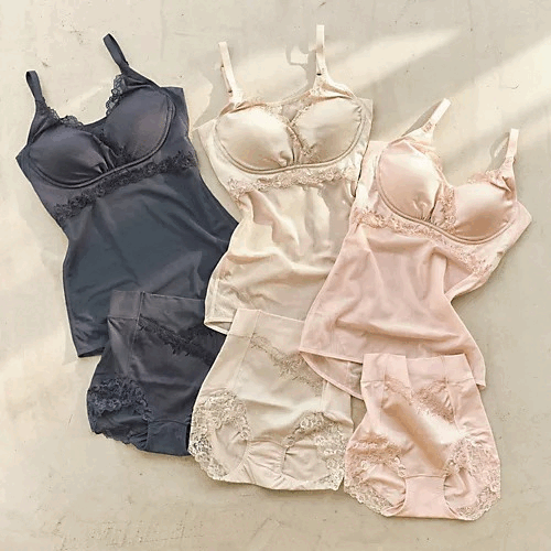 BRADELIS New York peace【販路限定】アクセントレース・ハートフルカップブラキャミ【接触冷感・吸汗速乾】￥5,500