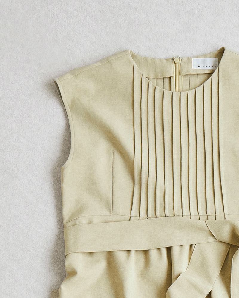 晩夏のマンネリを打破！M7days×tomomiyuさんコラボの主役級ワンピ＆トップス【M7days・40代ファッション】