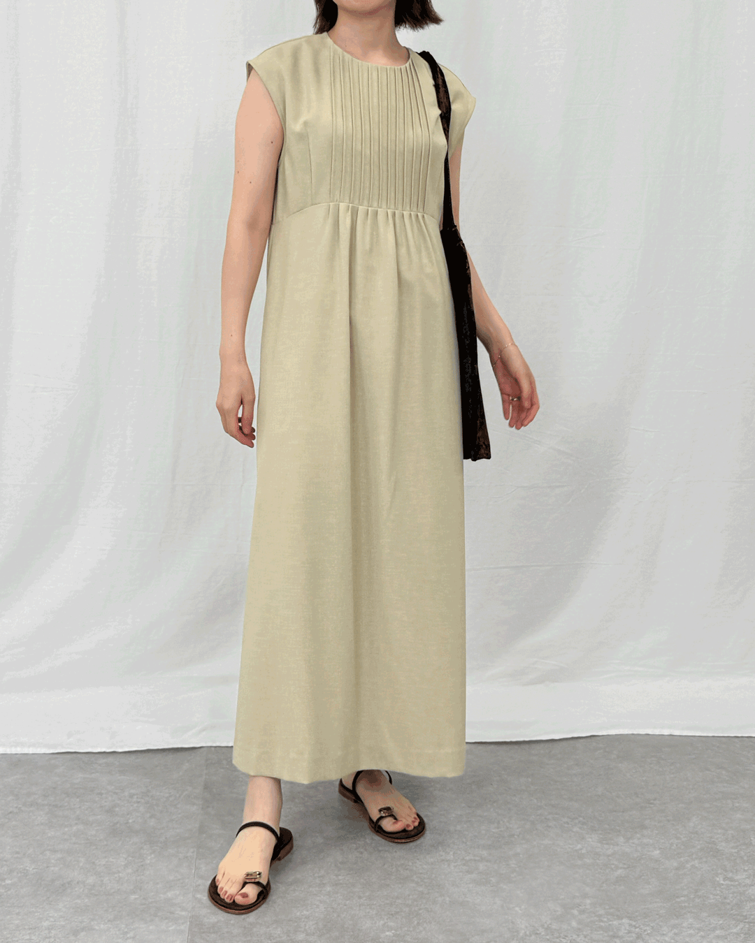 晩夏のマンネリを打破！M7days×tomomiyuさんコラボの主役級ワンピ＆トップス【M7days・40代ファッション】