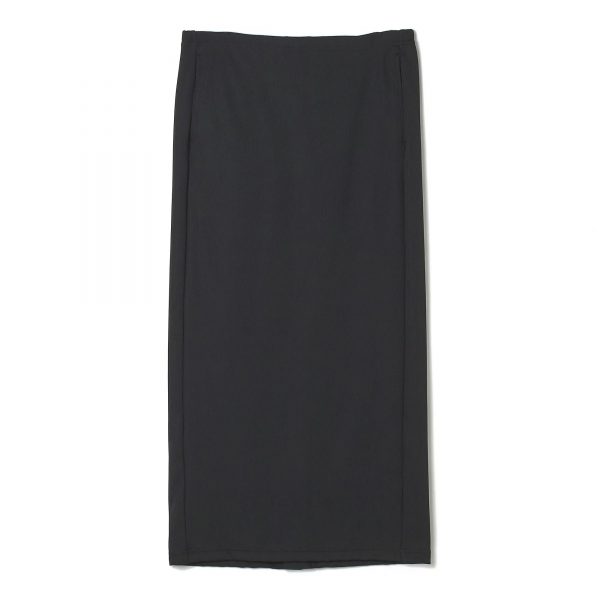 【50代足元コーデ】ピエールアルディなど大人スニーカーとボトムスの正解コーデ10選