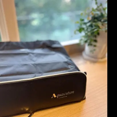 【エクラ 華組　岡部みわこさん】COGTHEBIGSMOKE×eclat 、エクラ別注：オート色の万能ストレッチブラウス