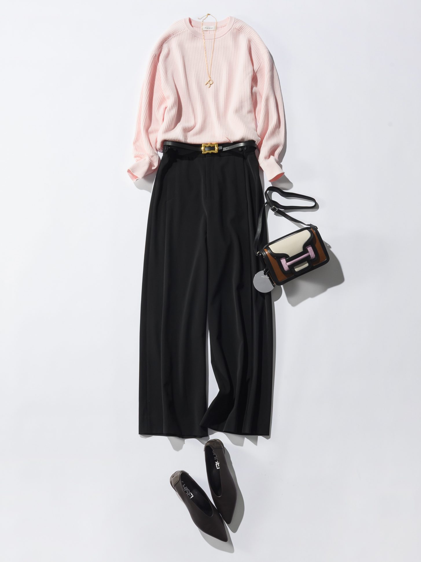 【50代パンツ】買えるのはエクラプレミアムだけ！究極のきれいめパンツでつくる品格コーデ10選