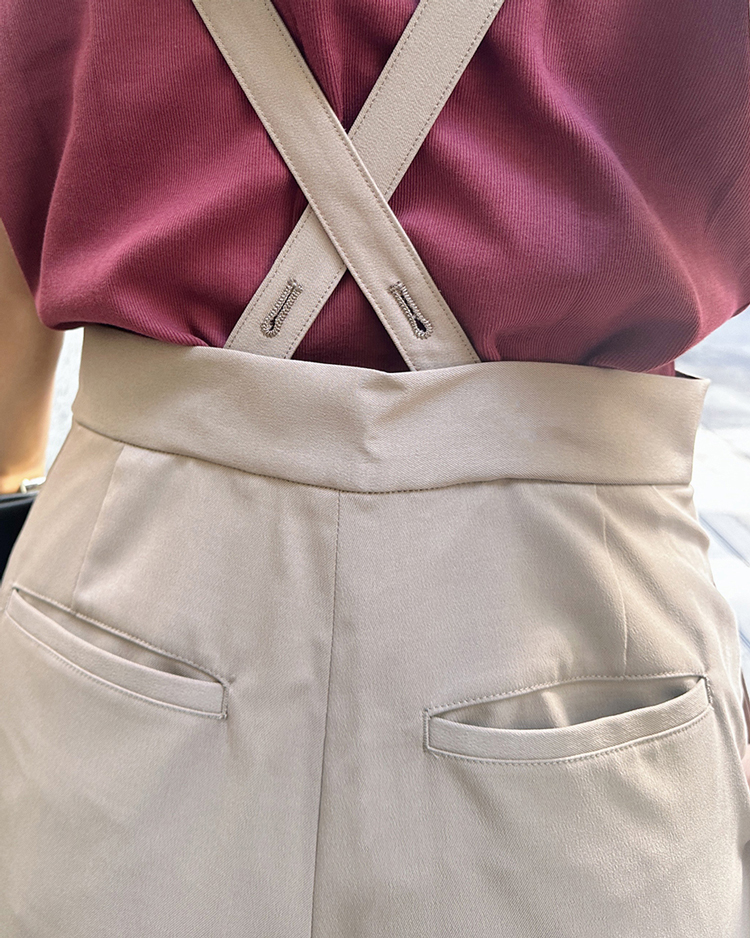 秋コーデに取り入れたい、サスペンダー付きパンツを徹底解剖【スタイリスト徳原文子さん×M7days・40代ファッション】