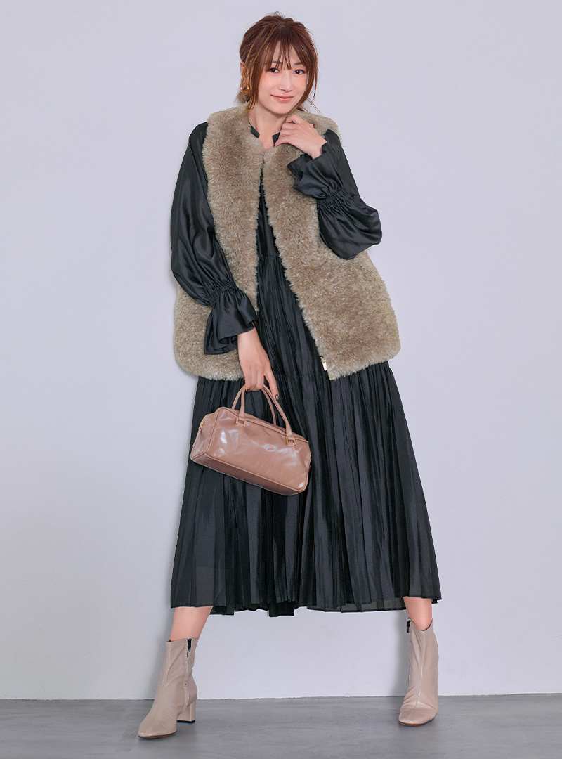 まず買うべきはワンピース、スポーティアイテム、軽アウター！