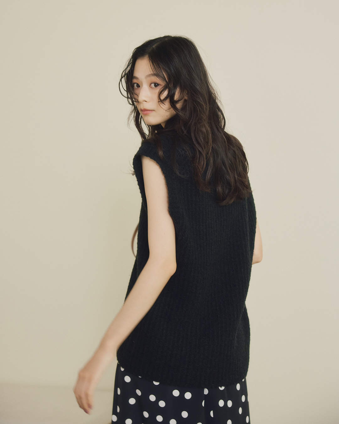 【suadeo】秋支度、ブークレーニットベストでマンネリ打破！ | GOOD THINGS Vol.80